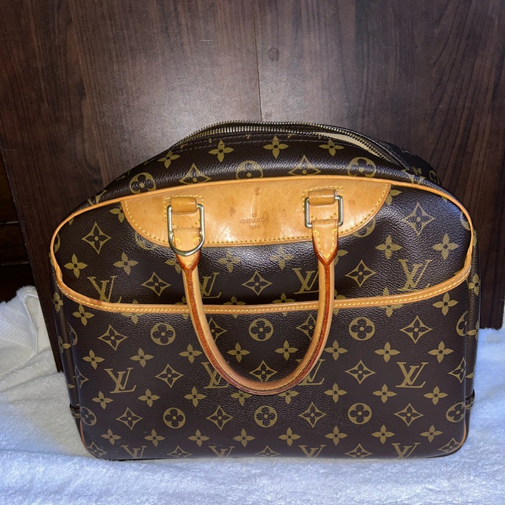 Louis Vuitton monogram deauville